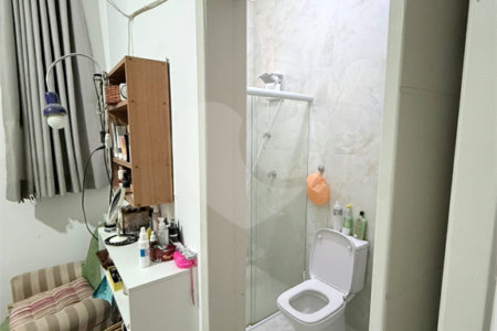 Casa à venda com 3 quartos, sendo 1 suíte, em Chora Menino, São Paulo, SP