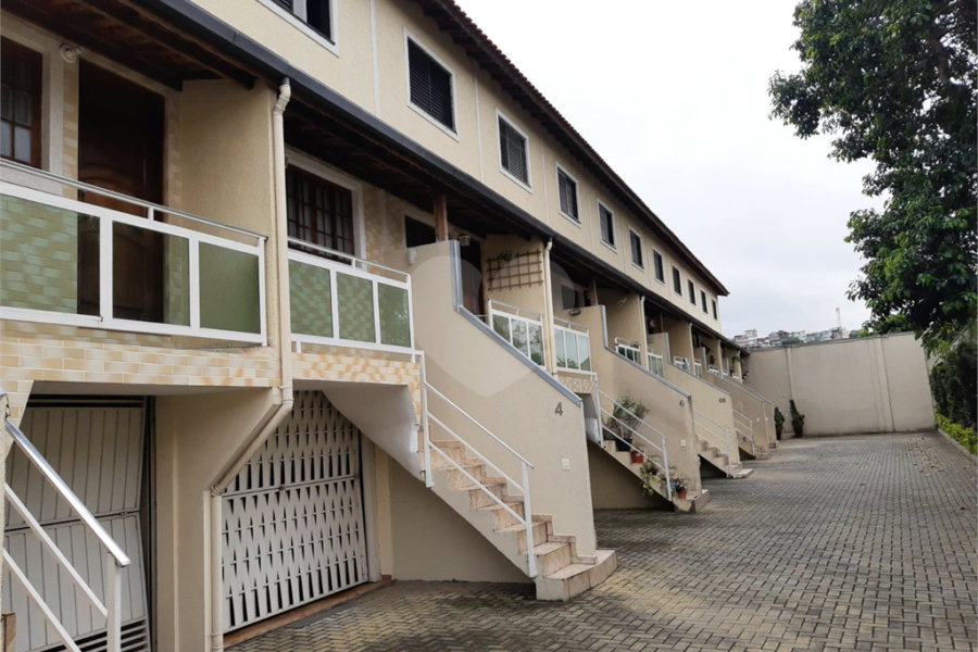 Casa à venda com 2 quartos no condomínio Vila Dionisia, São Paulo - SP