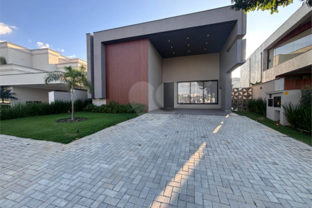 Casa à venda com 4 suítes no condomínio Alphaville Nova Esplanada 4, Votorantim - SP