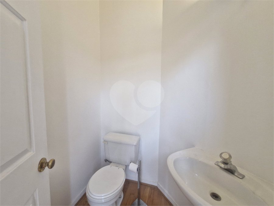 Casa para alugar com 4 quartos, sendo 2 suítes, no condomínio Fairmont, São Paulo - SP