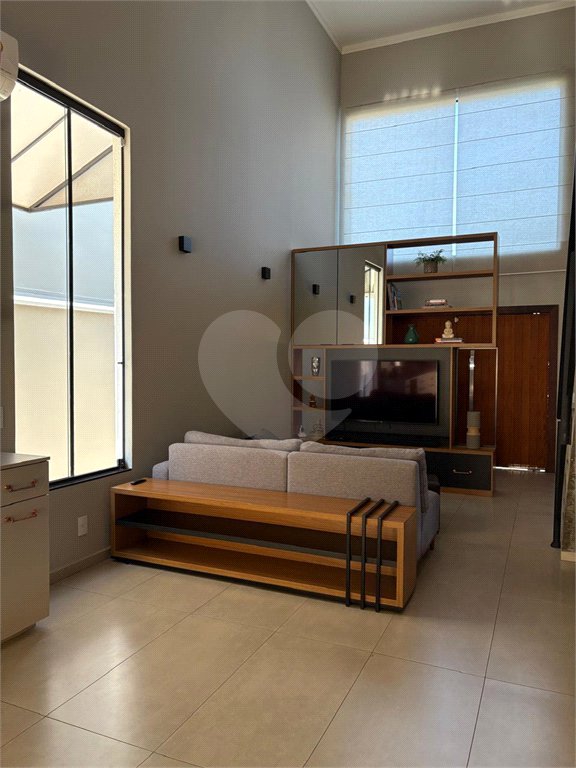 Casa à venda com 4 quartos, sendo 1 suíte, no condomínio Lagos D Icaraí, Salto - SP