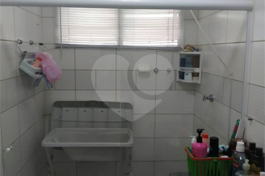 Casa à venda com 3 quartos, sendo 1 suíte,  no condomínio Village St. Louis, São Paulo - SP