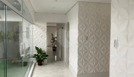Casa Térrea à venda com 4 quartos, sendo 1 suíte,  em Horto, São Paulo, SP