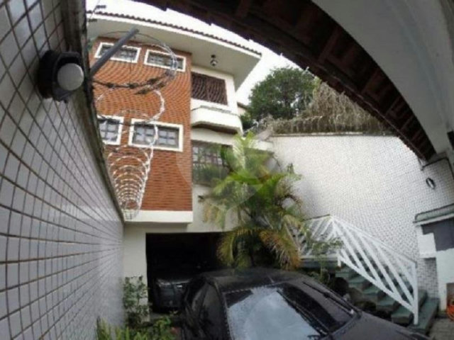 Sobrado à venda com 3 quartos, sendo 1 suíte,  em Tremembé, São Paulo, SP