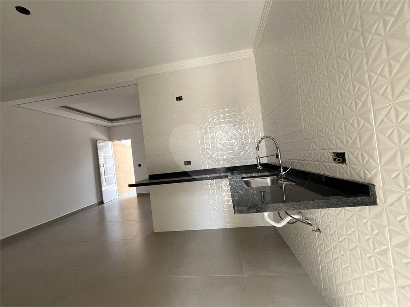 Casa de Vila à venda com 2 quartos, sendo 1 suíte,  em Parque São Bento, Sorocaba, SP