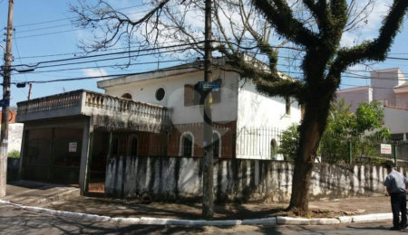 Sobrado à venda com 4 quartos, sendo 1 suíte,  em Tremembé, São Paulo, SP