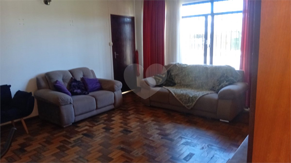 Casa à venda ou para alugar com 7 quartos, sendo 1 suíte,  em Vila Mogilar, Mogi das Cruzes, SP