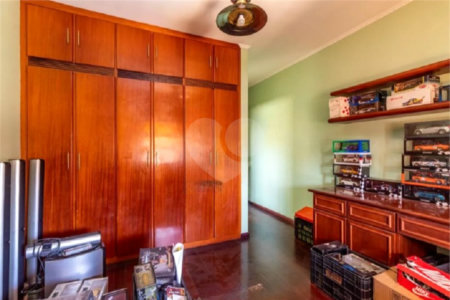 Sobrado à venda com 5 quartos, sendo 4 suítes, em Vila Galvão, Guarulhos, SP