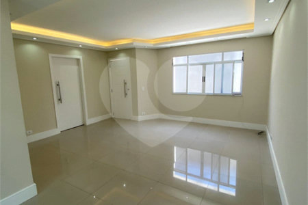 Casa à venda com 3 quartos, sendo 1 suíte, no condomínio Ana Carolina, São Paulo - SP