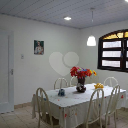 Casa à venda com 4 quartos, sendo 1 suíte,  em Jardim Helga, São Paulo, SP