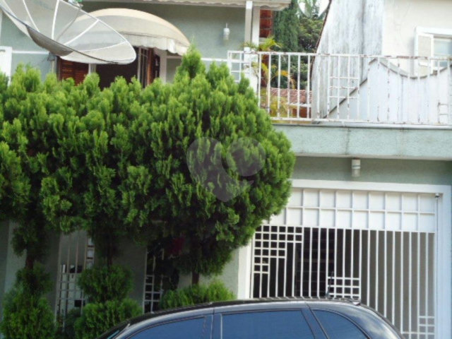 Sobrado à venda com 3 quartos, sendo 1 suíte,  em Jardim Leonor Mendes de Barros, São Paulo, SP
