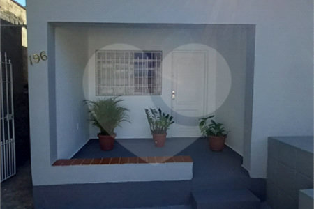 Casa à venda com 2 quartos em Vila Santa Maria, São Paulo, SP