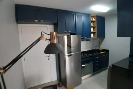 Apartamento com varanda e vaga de garagem à venda no Brás, a 5 minutos do Metrô