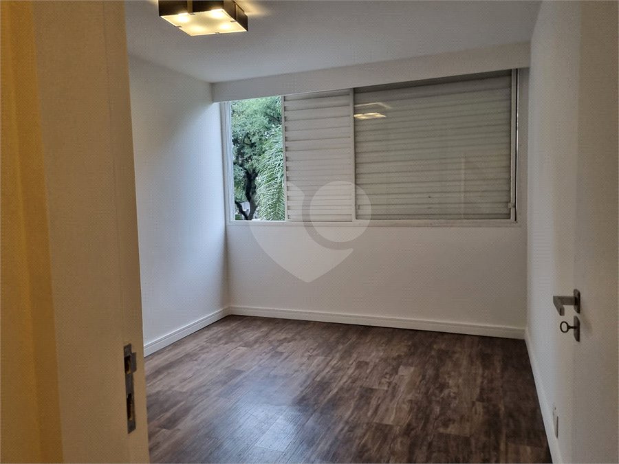 Apartamento à venda com 3 quartos, sendo 1 suíte, em Jardim América, São Paulo, SP
