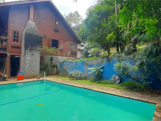 Casa à venda com 4 quartos, sendo 2 suítes,  no condomínio Associação Reserva das Hortênsias, Mairiporã - SP