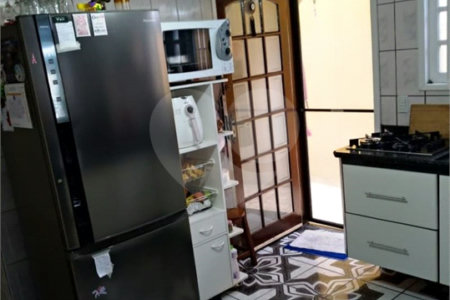 Casa à venda com 4 quartos, sendo 1 suíte, em Cidade Kemel, Poá, SP