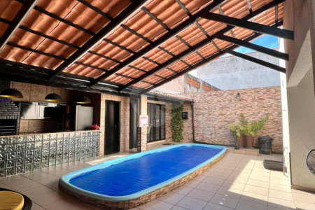 Sobrado à venda com 3 quartos, sendo 1 suíte,  em Jardim Modelo, Suzano, SP