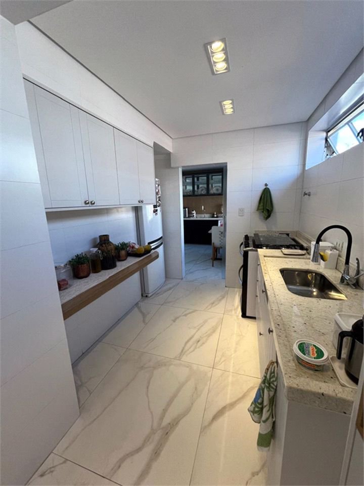 Apartamento Residencial à venda, Gonzaga, Santos - AP0199.