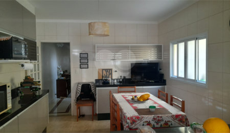 Sobrado à venda com 3 quartos, sendo 1 suíte,  em Vila Nivi, São Paulo, SP