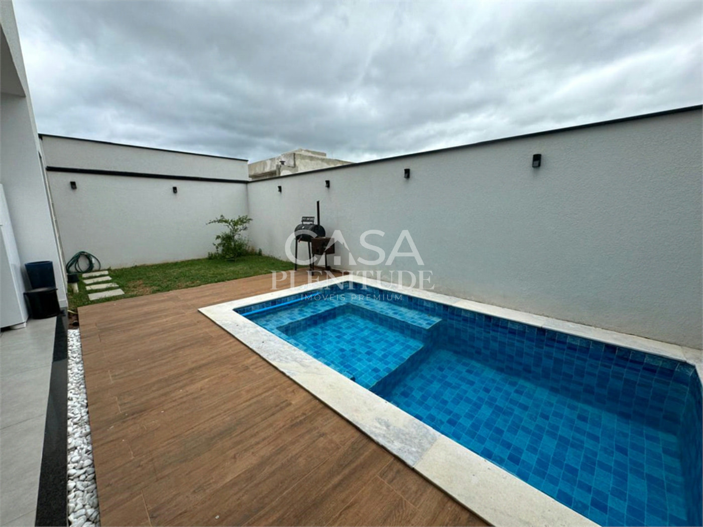 Casa em condomínio à venda com 3 suítes em Aparecidinha, Sorocaba, SP