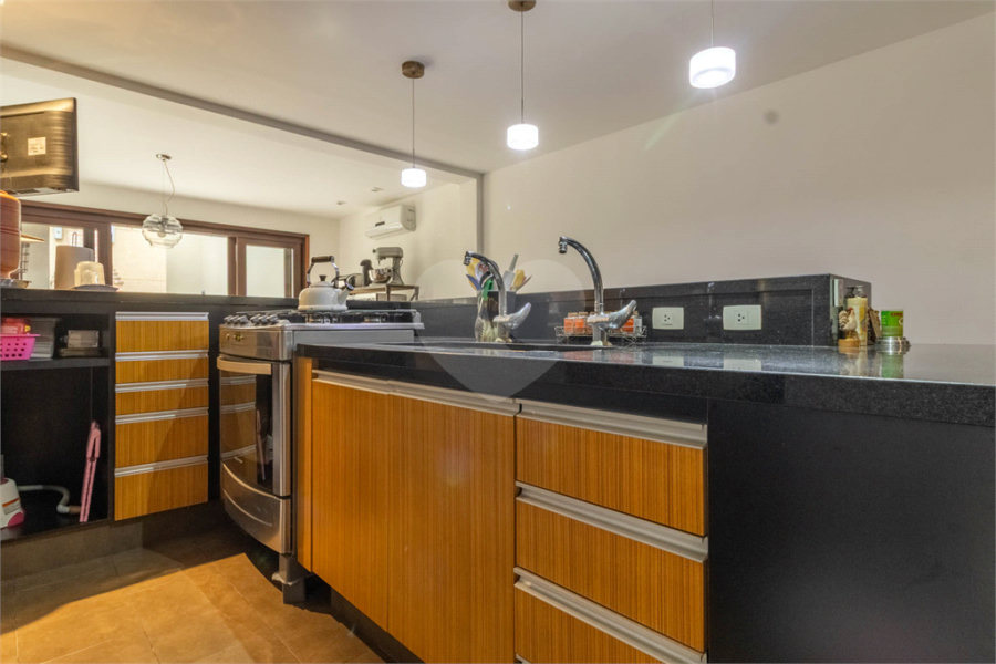Casa à venda com 3 quartos, sendo 1 suíte, em Jardim Paulistano, São Paulo, SP