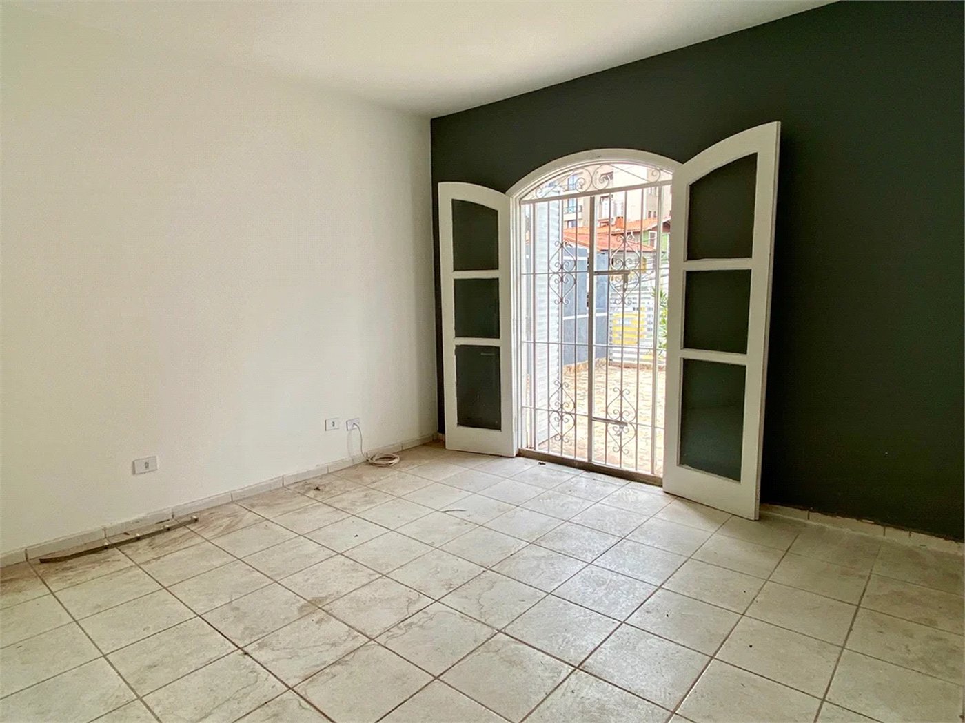 Casa à venda com 3 quartos, sendo 2 suítes,  em Vila Progredior, São Paulo, SP