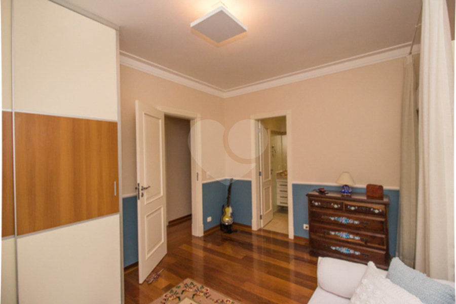 Casa à venda com 4 suítes no condomínio Alpes da Cantareira, Mairiporã - SP