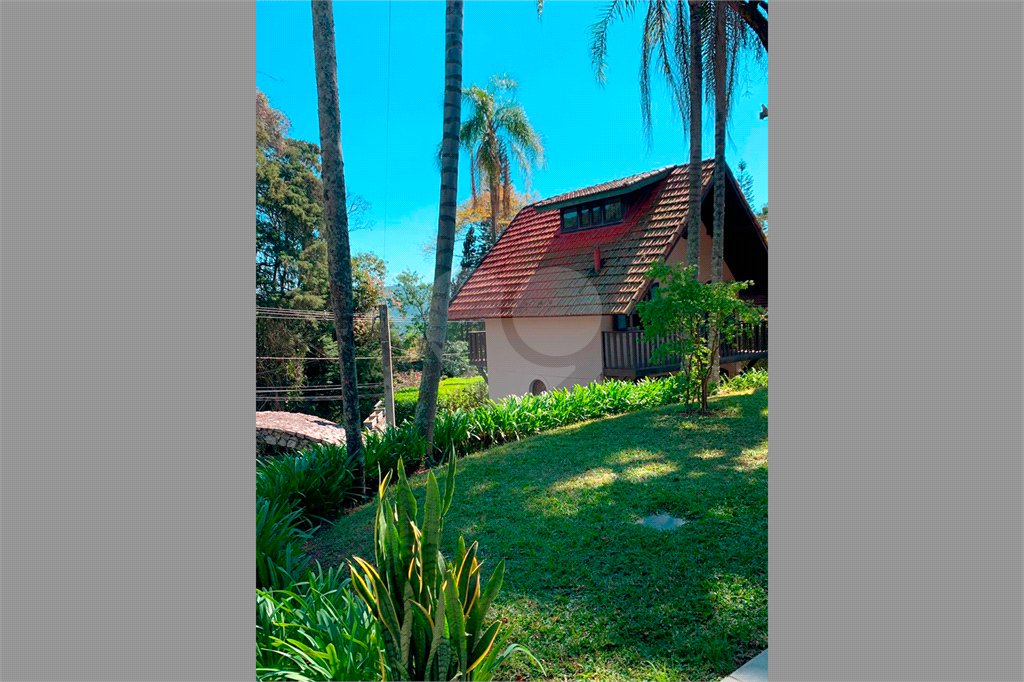 Casa à venda com 4 suítes em Parque Petrópolis, Mairiporã, SP