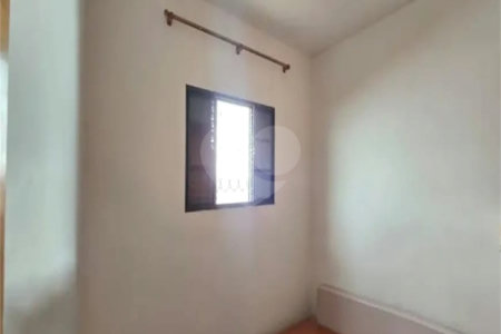 Casa Térrea à venda ou para alugar com 5 quartos, sendo 1 suíte, em Vila Vitório Mazzei, São Paulo, SP