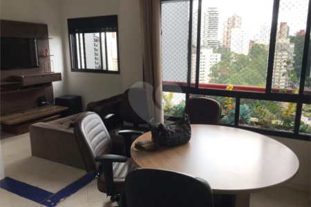 Apartamento à venda com 2 quartos, sendo 1 suíte, em Vila Andrade, São Paulo, SP