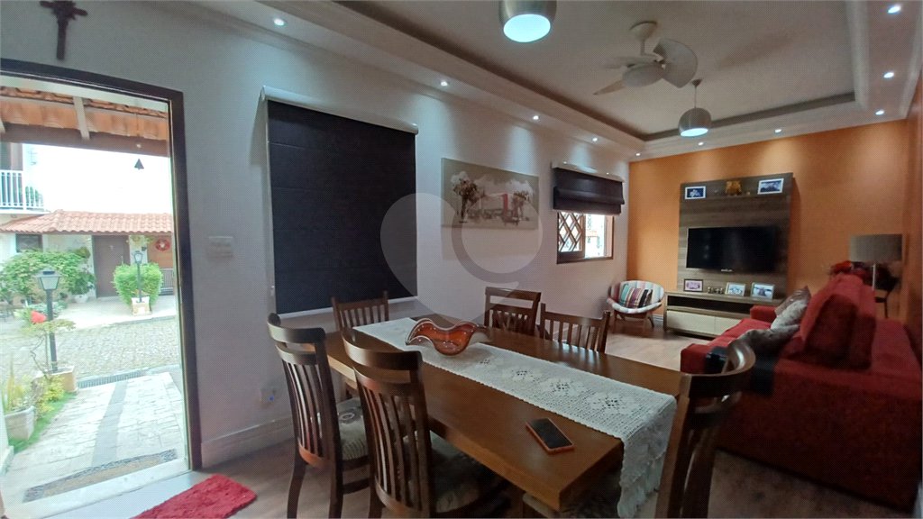 Casa à venda com 3 quartos, sendo 1 suíte, no condomínio Residencial Morada do Horto, São Paulo - SP