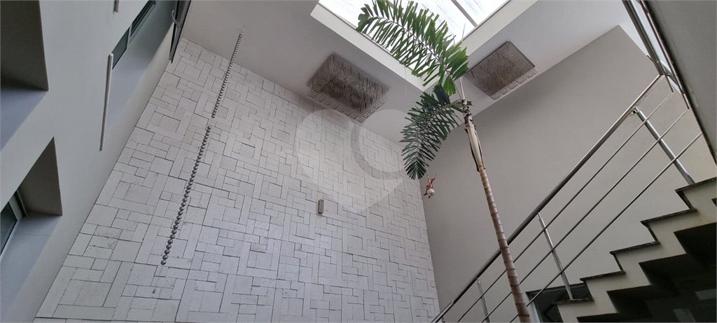 Casa à venda com 5 quartos, sendo 2 suítes, no condomínio Swiss Park, São Bernardo do Campo - SP
