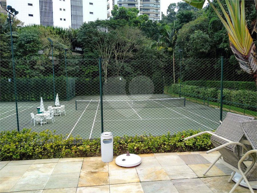Apartamento para alugar com 4 quartos, sendo 3 suítes, em Santo Amaro, São Paulo, SP
