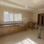 Casa para alugar com 4 quartos, sendo 3 suítes, em Vila Sfeir, Indaiatuba, SP