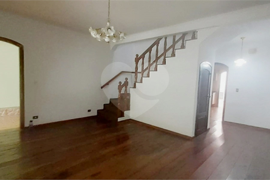Sobrado à venda com 4 quartos, sendo 2 suítes,  em Vila Maria, São Paulo, SP