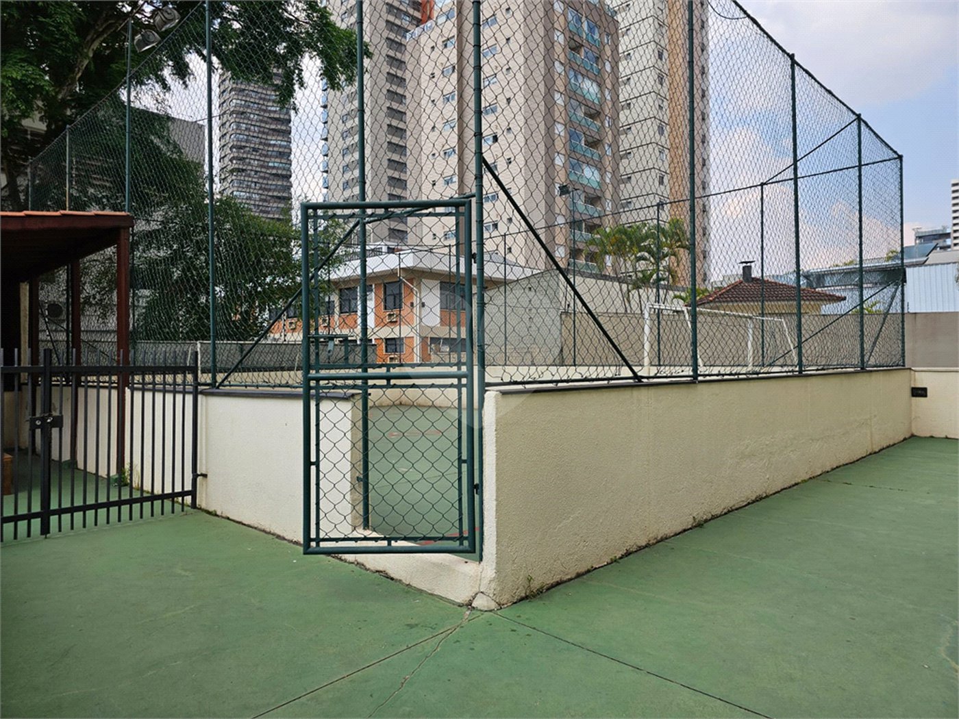 Apartamento à venda com 3 quartos, sendo 1 suíte, em Vila Olímpia, São Paulo, SP