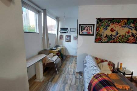 Casa à venda com 3 quartos, sendo 1 suíte,  em Vila Nivi, São Paulo, SP