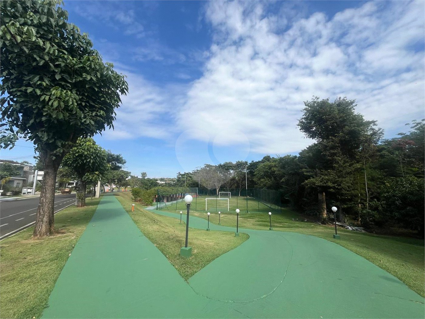 Casa à venda com 3 suítes no condomínio Lago da Serra, Araçoiaba da Serra - SP