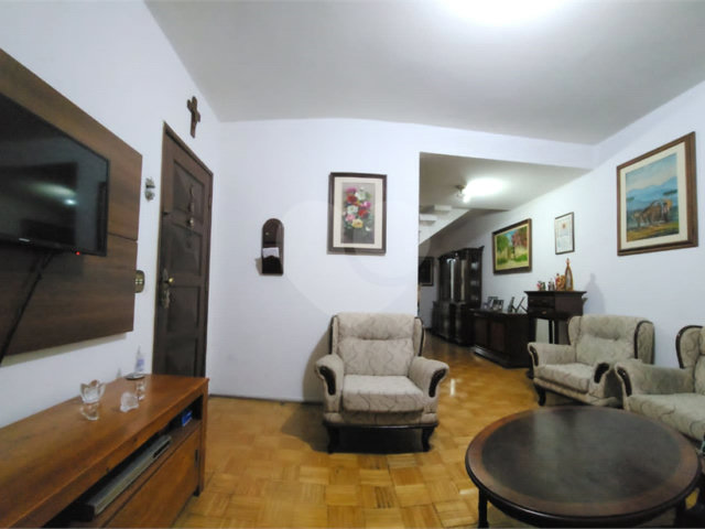 Casa à venda com 4 quartos, sendo 2 suítes,  em Vila Cordeiro, São Paulo, SP
