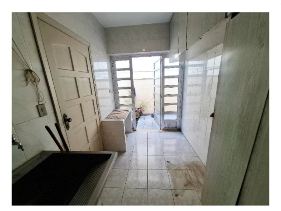 Sobrado à venda com 4 quartos, sendo 1 suíte, em Jardim Bonfiglioli, São Paulo, SP