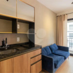 Apartamento a venda com 1 dormitório, sala com varanda e próximo ao metrô Vila Madalena.