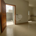 Casa térrea em Atibaia com 3 suítes, sala 2 ambientes, 2 vagas garagem, excelente localização, pronta para morar