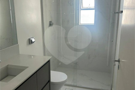 Apartamento à venda no Campo Belo- Para reforma