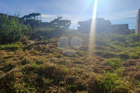 Terreno de 274 metros - Próximo ao Centro de Louveira