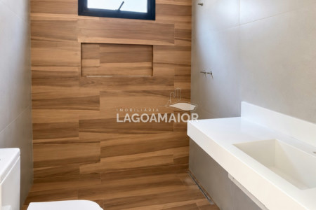 Casa à venda ou para alugar com 4 quartos, sendo 2 suítes, no Centro, Três Lagoas - MS