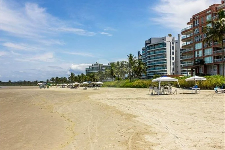 Apartamento à venda ou para alugar com 4 quartos, sendo 2 suítes,  em Riviera de São Lourenço, Bertioga, SP