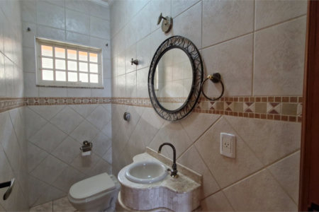 Casa sofisticada à venda em bairro nobre de Atibaia | 3 dormitórios | 408 m²
