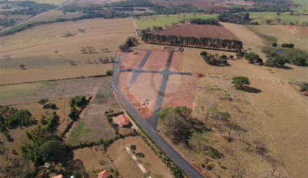 Terreno à venda no condomínio Jardim dos Ipês, São Carlos - SP