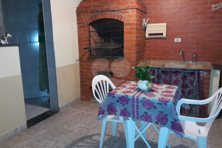 Casa à venda com 3 quartos, sendo 1 suíte, em Interlagos, São Paulo, SP