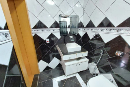 Casa para venda ou locação no Jardim Ipanema